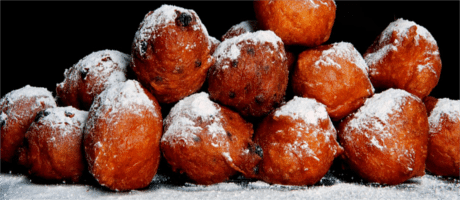 Vers gebakken Oliebollen en Appelbeignets!